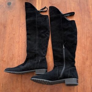 Stuart Weitzman suede knee high boots size 9